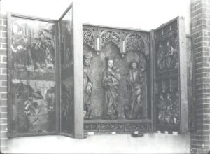 St. Georgen: Schrein mit Doppelflügel (Maria mit dem Kinde auf Mondsichel stehend)